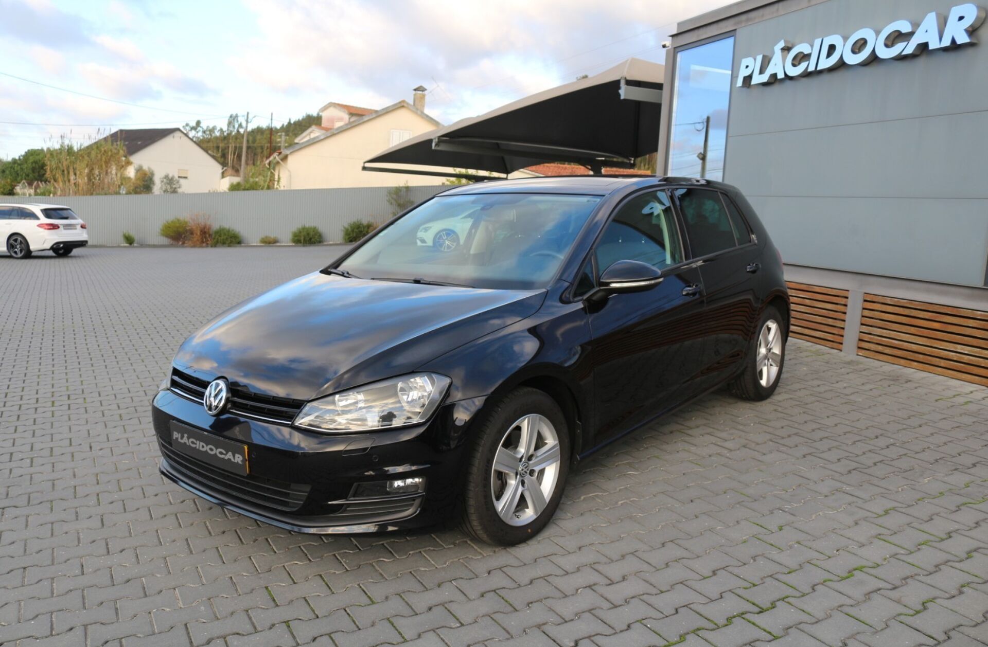 VOLKSWAGEN Golf 2.0 TDi Confortline
