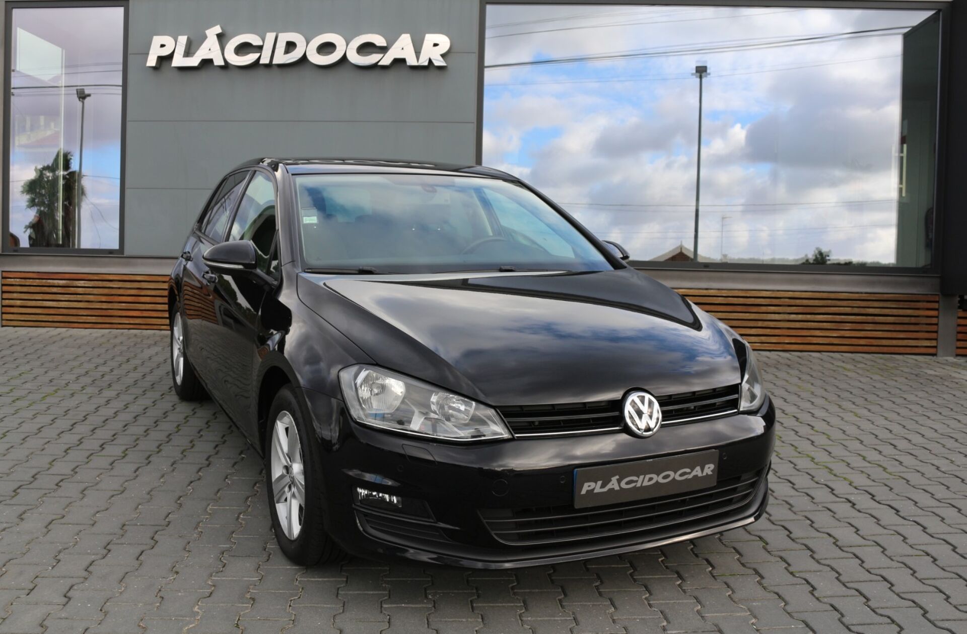 VOLKSWAGEN Golf 2.0 TDi Confortline