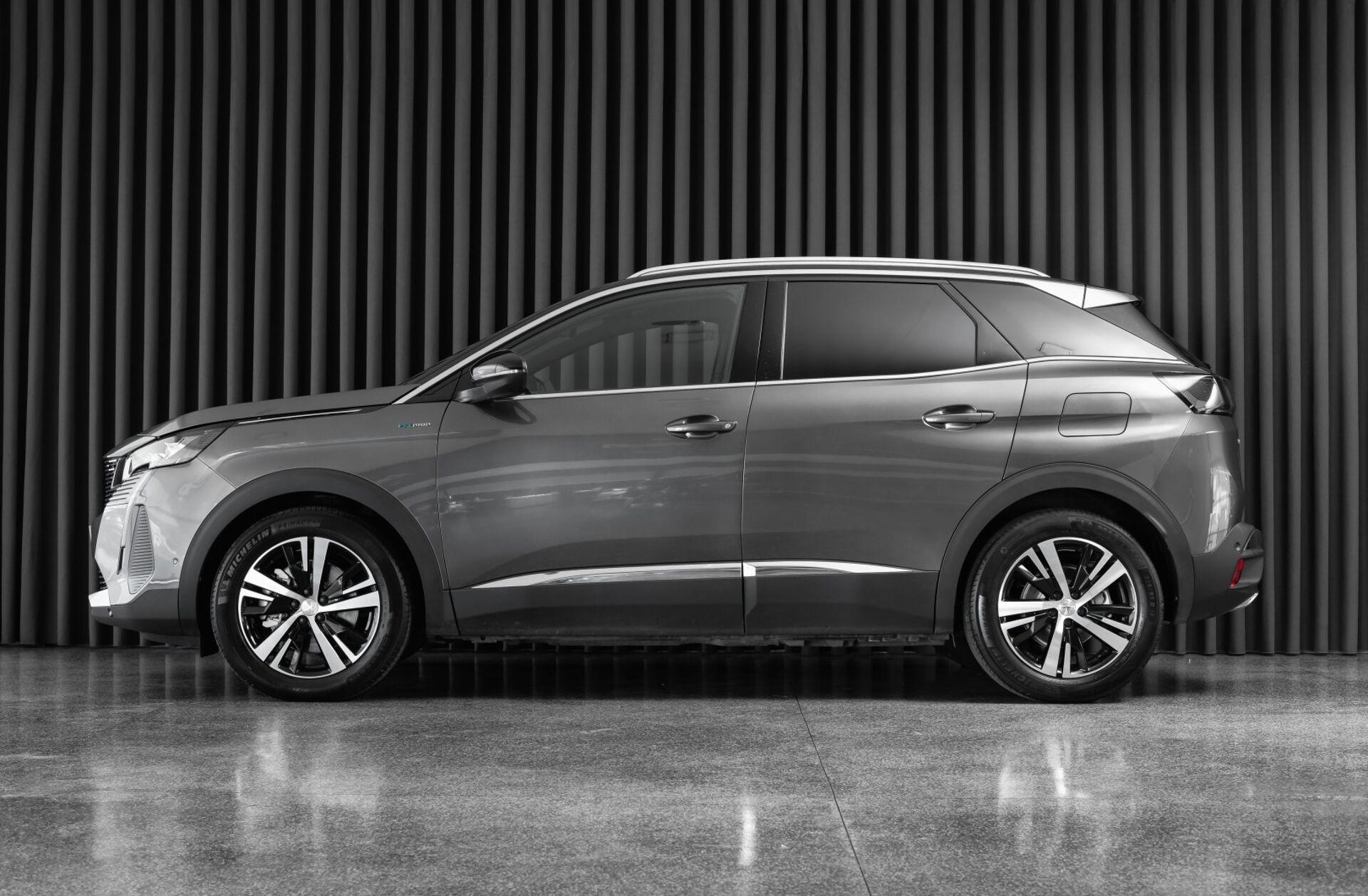PEUGEOT 3008 1.6 Hybrid GT Pack e-EAT8