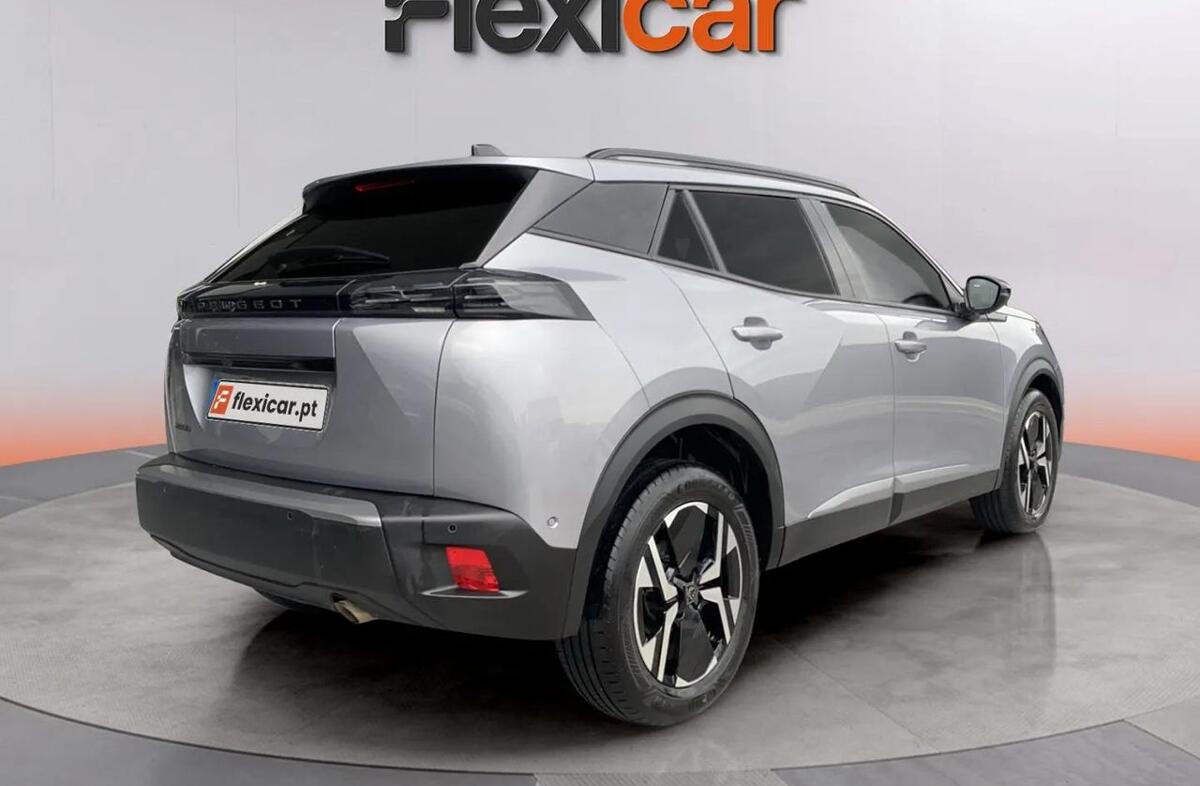 PEUGEOT 2008 1.2 PureTech Allure