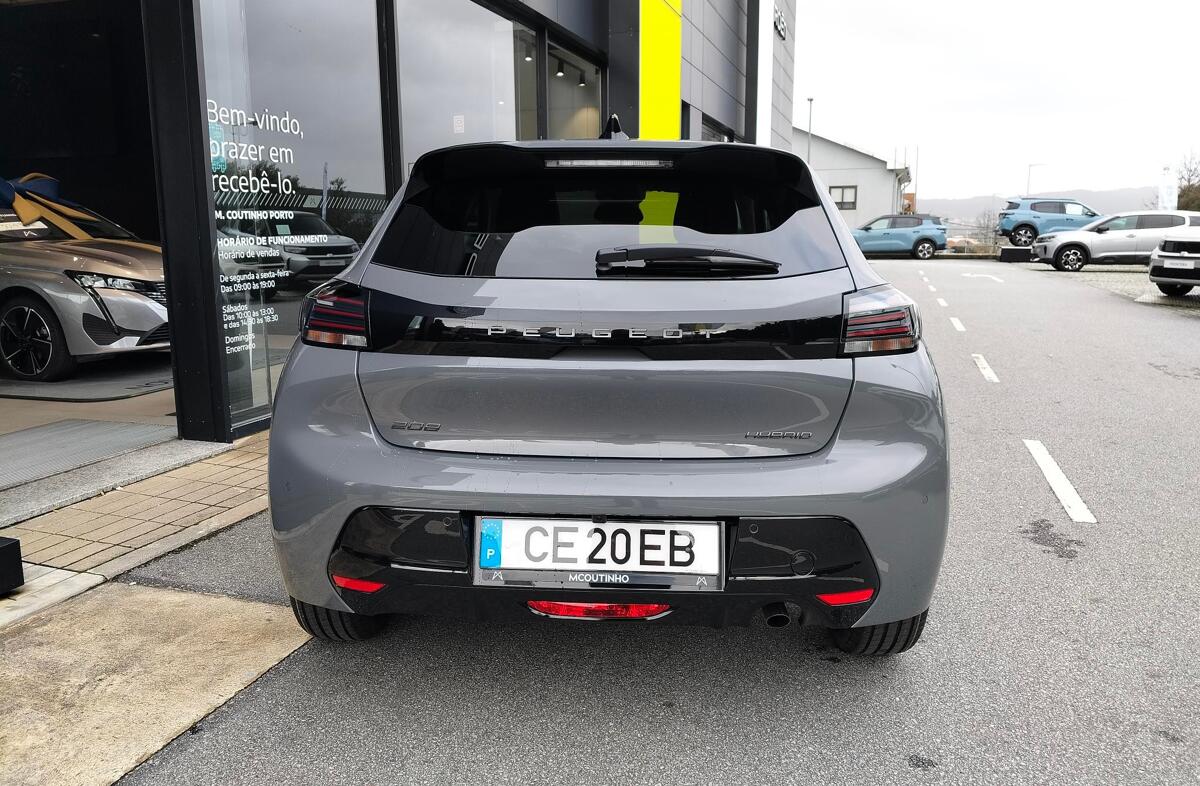 PEUGEOT 208 1.2 Hybrid Allure e-DCS6