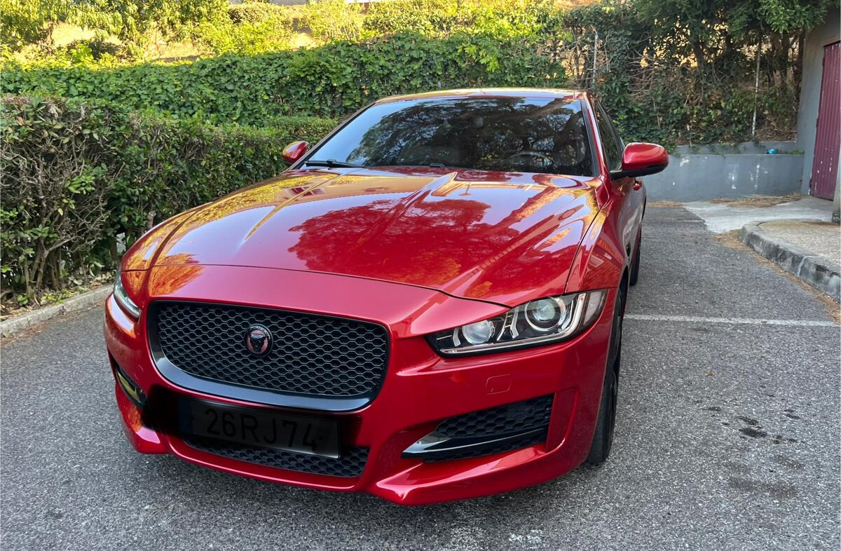 JAGUAR XE 2.0 D R-Sport Aut.
