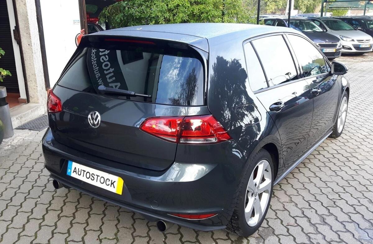 VOLKSWAGEN Golf 2.0 TSi GTi Performance