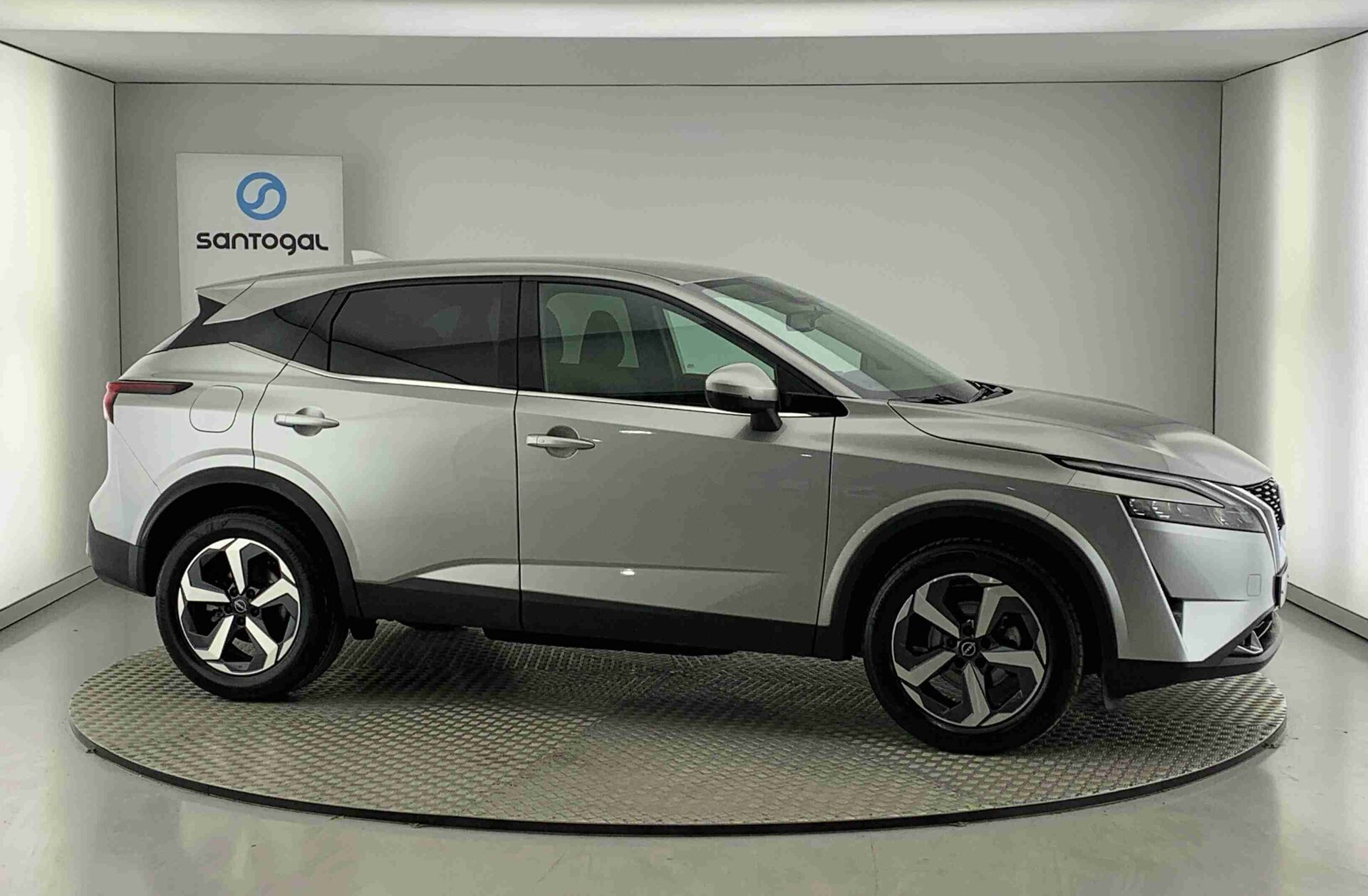 NISSAN Qashqai 1.3 DIG-T N-Connecta LED