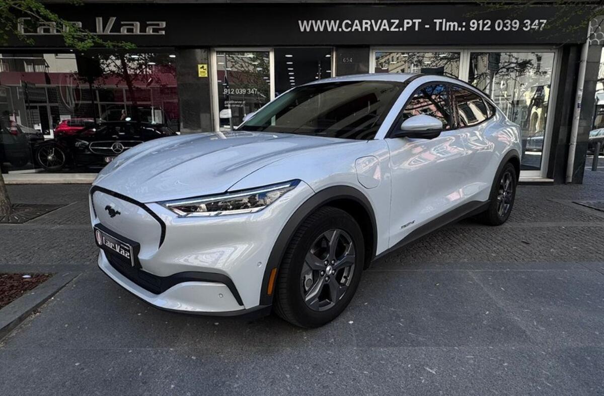 FORD Mustang Mach-E Standard