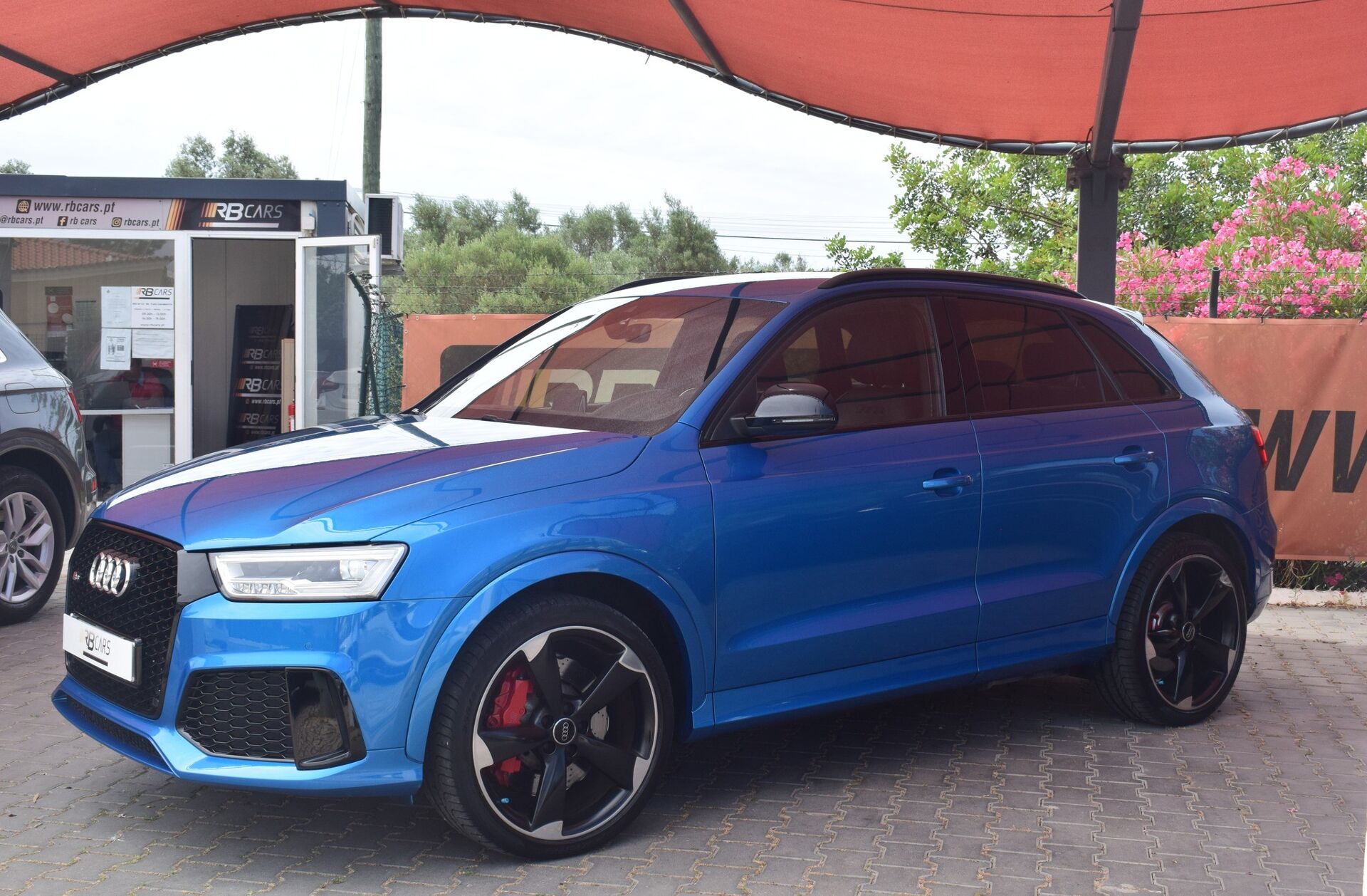 AUDI Q3 2.5 TFSI quattro S tronic performance