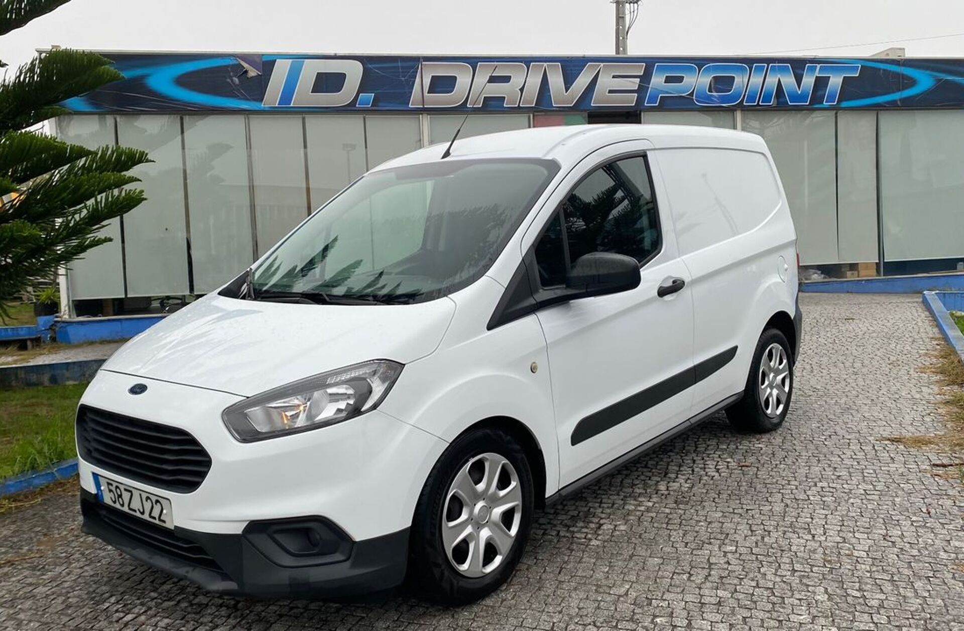 FORD Transit G.Tourneo C.Shuttle 2.0 TDCi Titanium