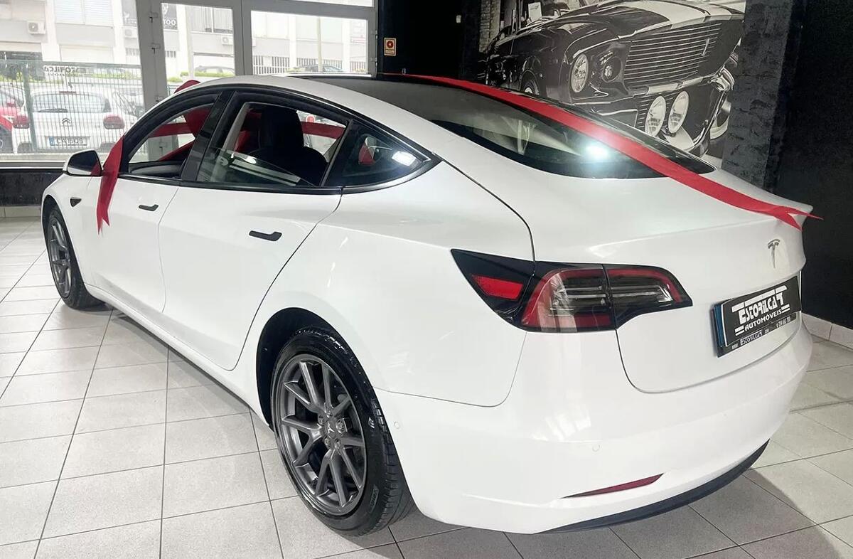 TESLA Model 3 Long-Range Dual Motor AWD