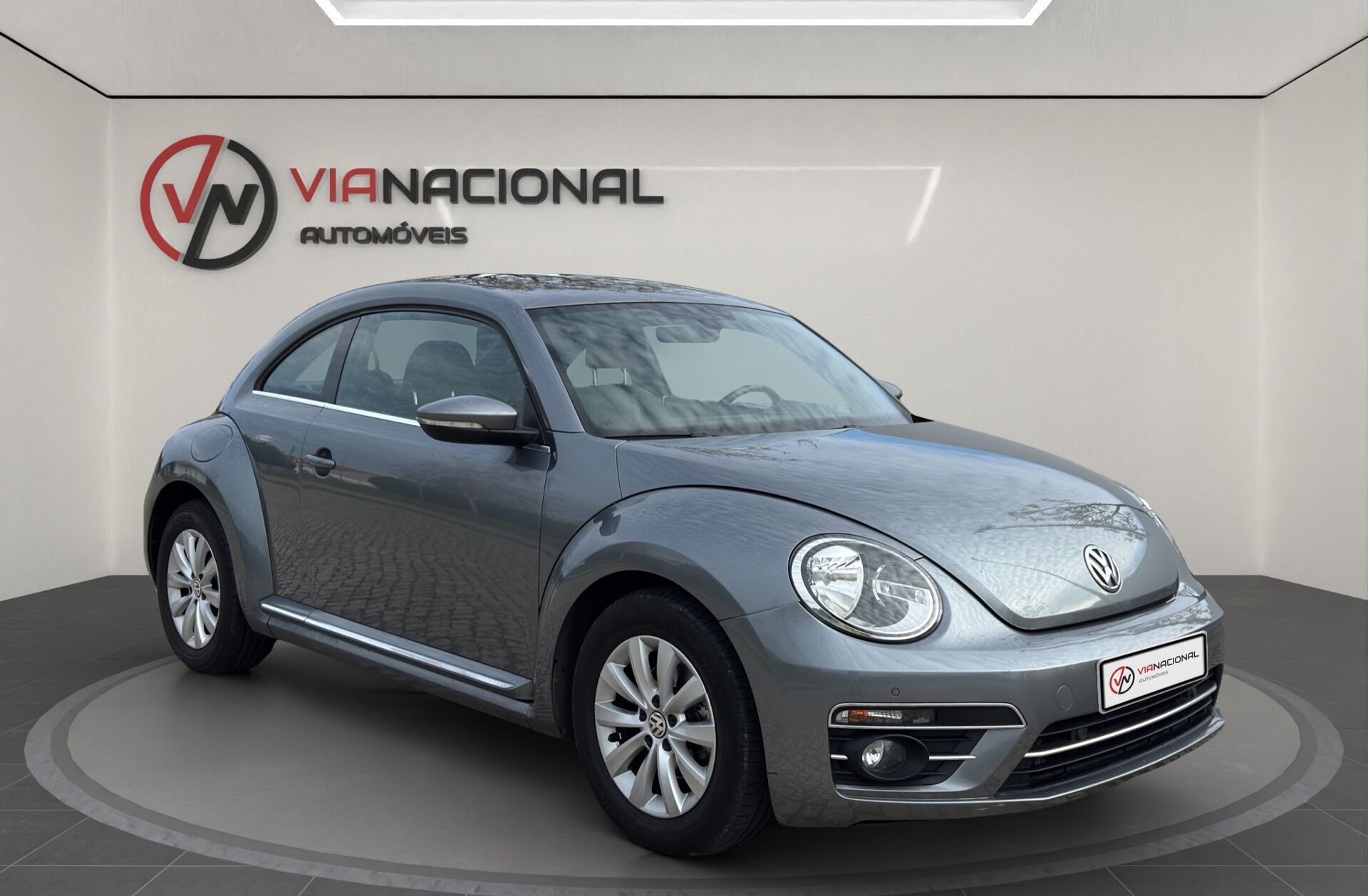 VOLKSWAGEN Beetle 2.0 TDI