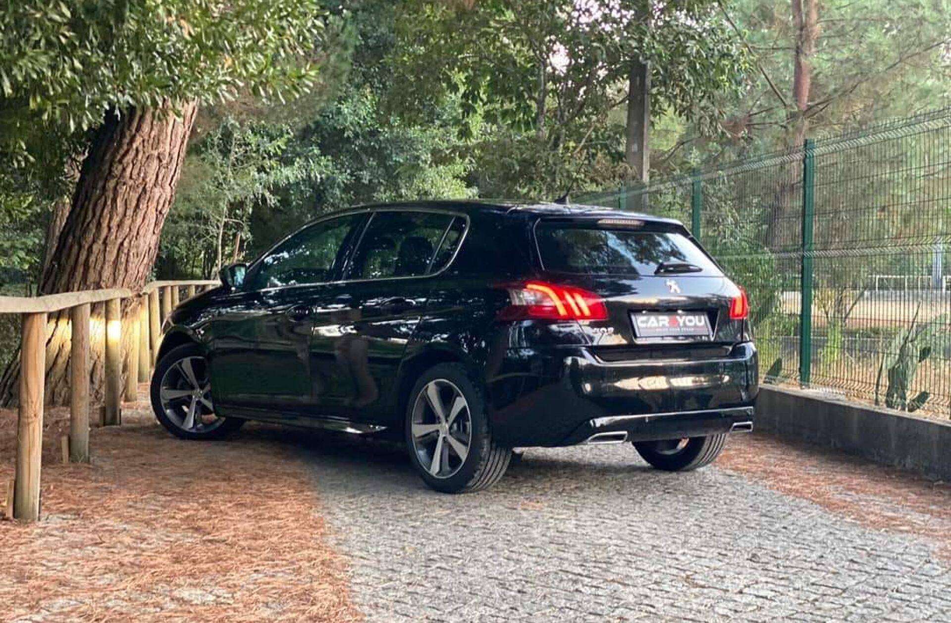 PEUGEOT 308 1.2 PureTech GT Line EAT8