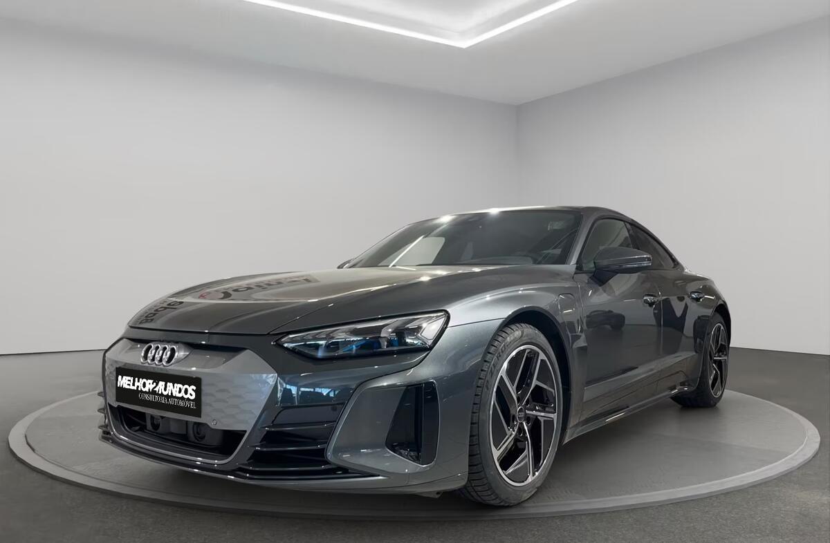 AUDI e-tron GT quattro