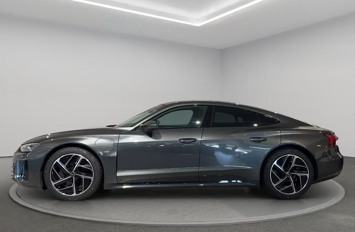 AUDI e-tron GT quattro