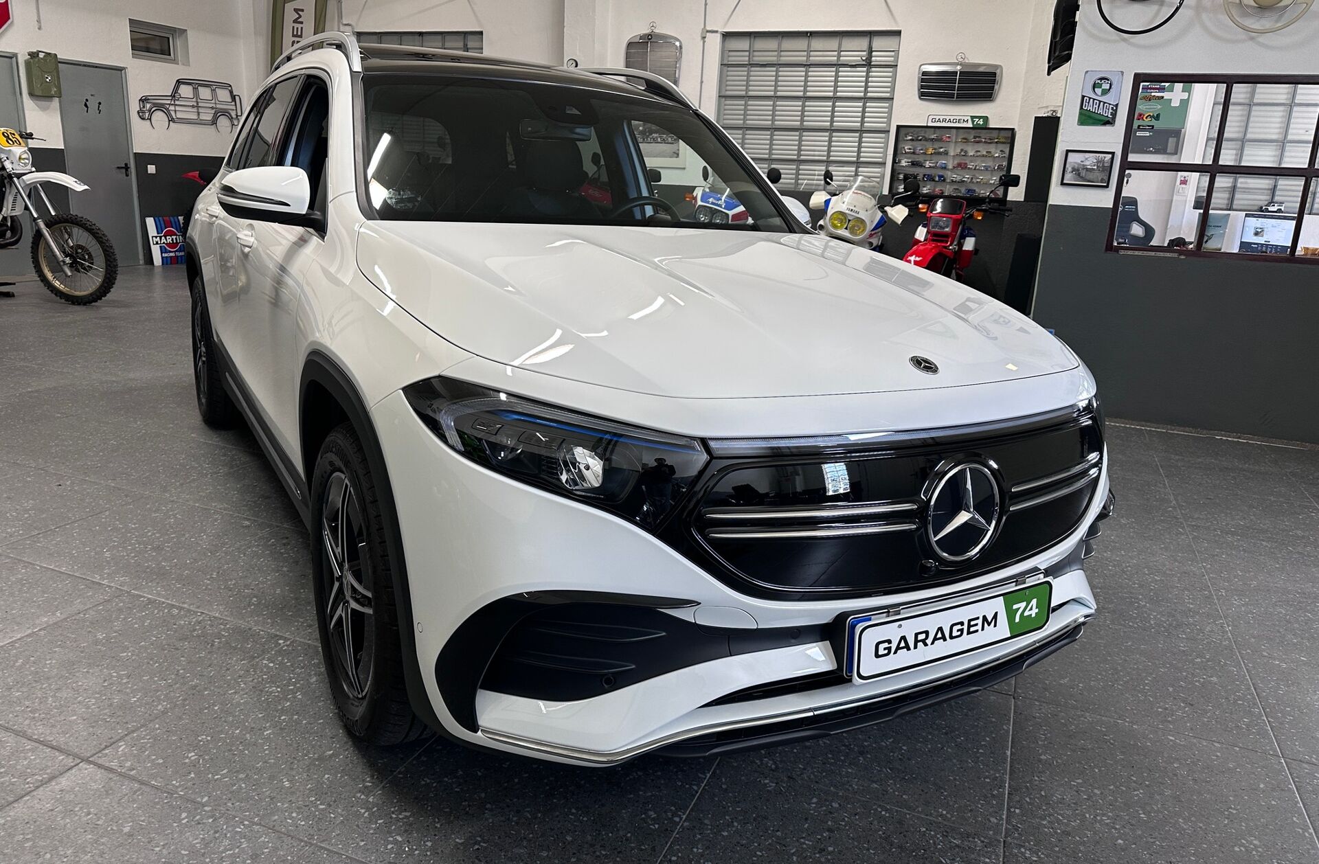 MERCEDES EQB 250 AMG Line