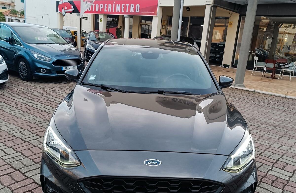 FORD Focus 1.0 EcoBoost MHEV ST-Line