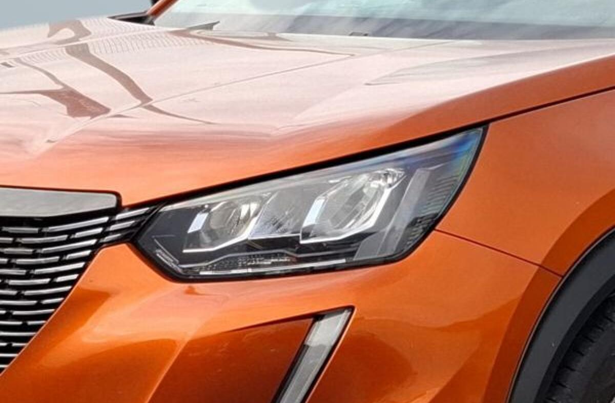 PEUGEOT 2008 1.2 PureTech Allure