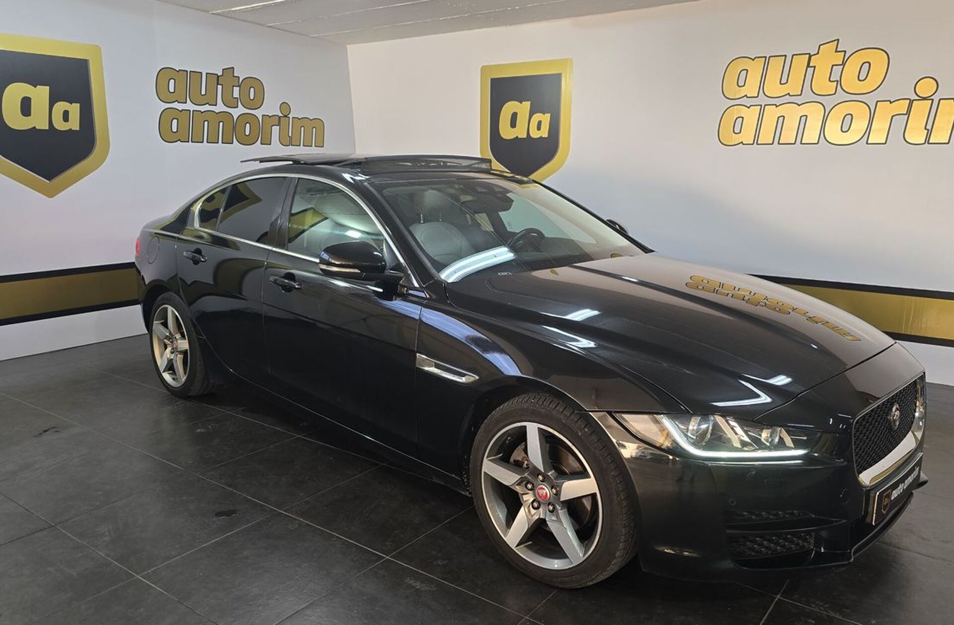 JAGUAR XE 2.0 D Prestige AWD Aut.