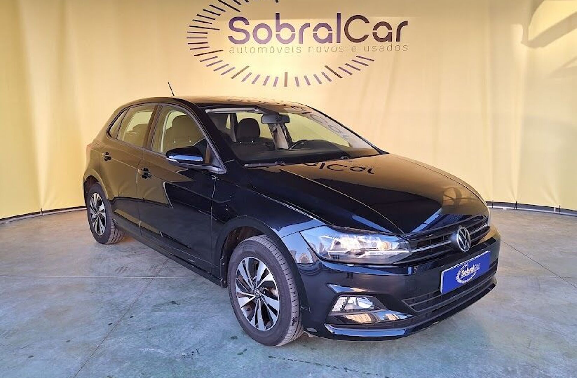 VOLKSWAGEN Polo 1.0 Confortline