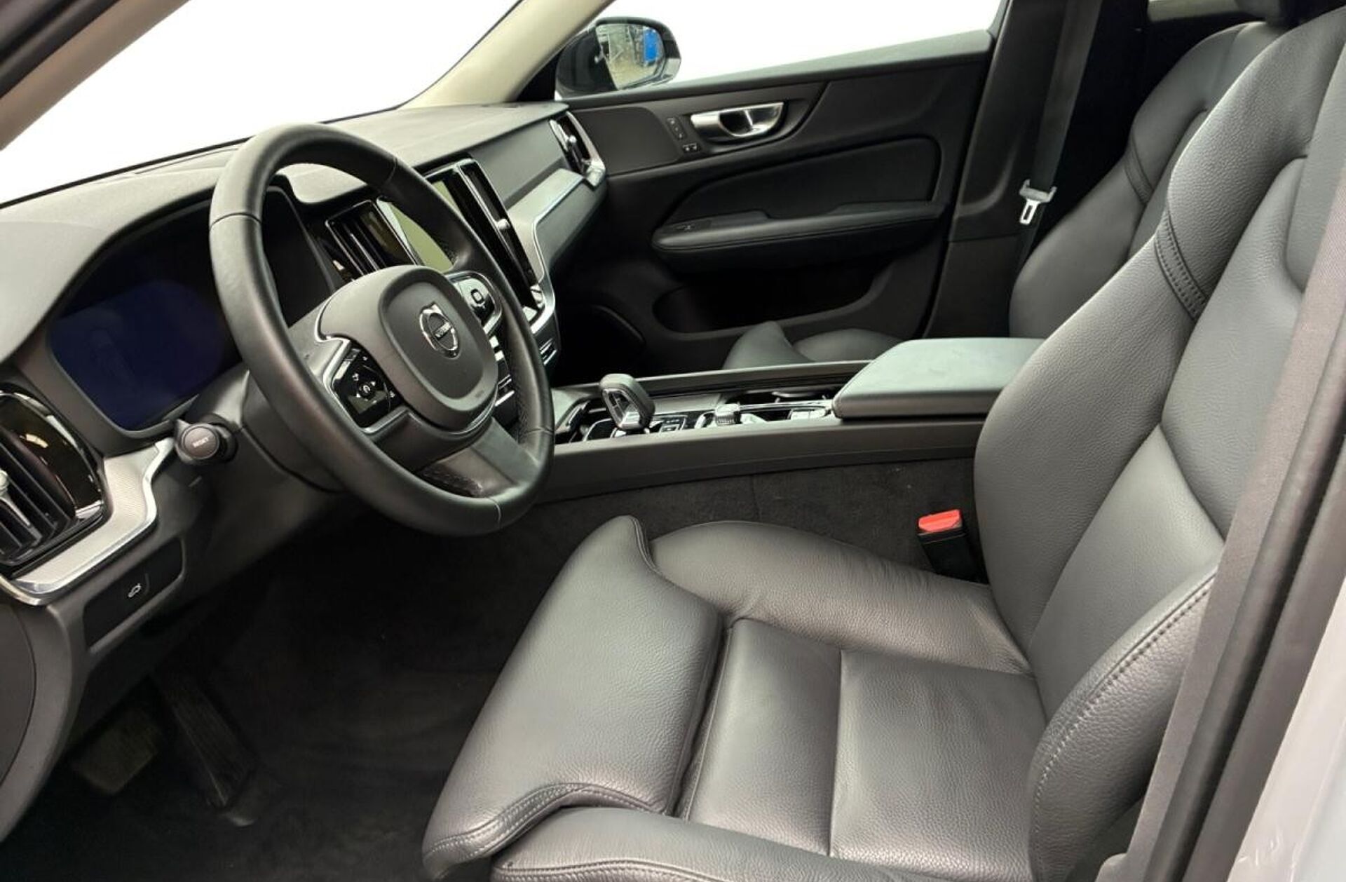 VOLVO V60 2.0 T8 AWD TE Plus Dark