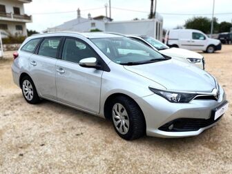 TOYOTA Auris 1.6 D-4D Comfort +P.Sport+Navi