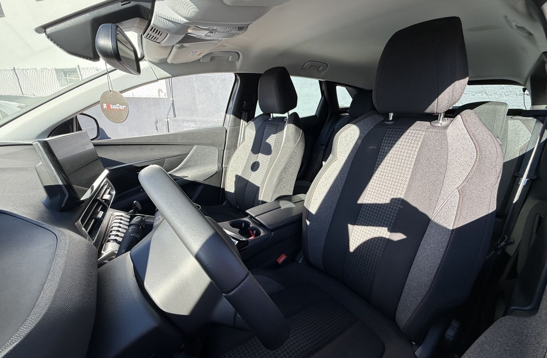 PEUGEOT 3008 1.5 BlueHDi Active Pack