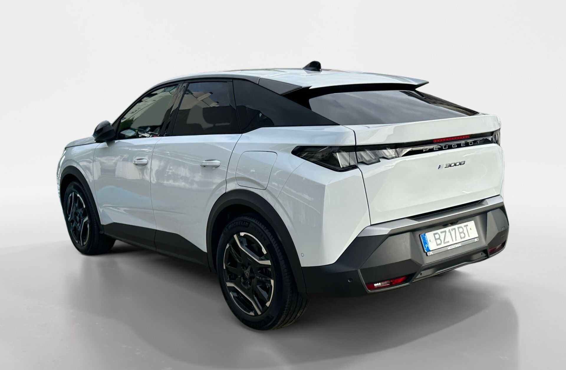 PEUGEOT 3008 e- 73 kWh Allure