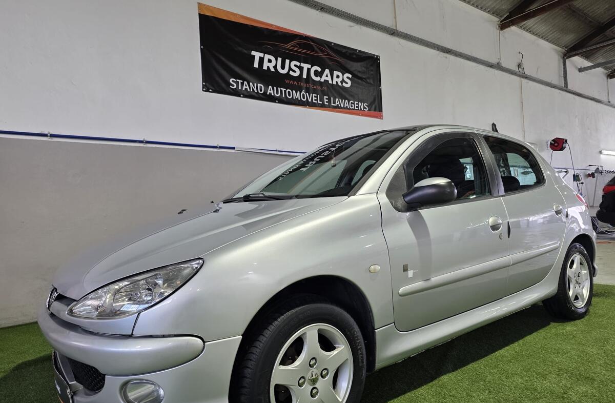 PEUGEOT 206 1.4 HDi Black & Silver