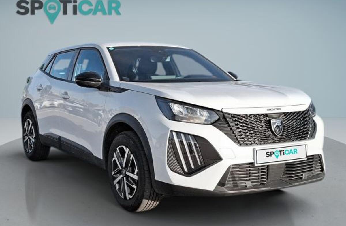 PEUGEOT 2008 1.2 PureTech Style