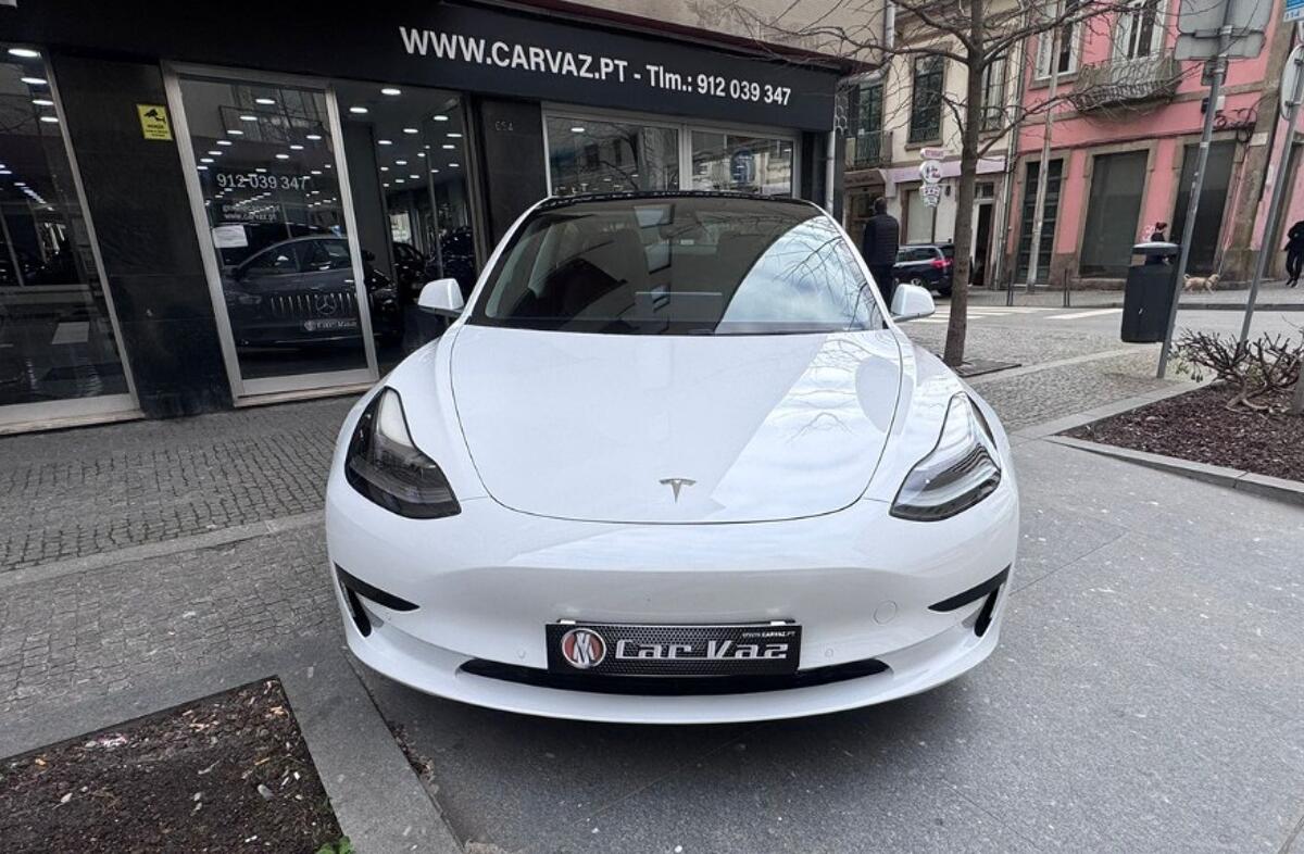 TESLA Model 3 Standard Range Plus RWD