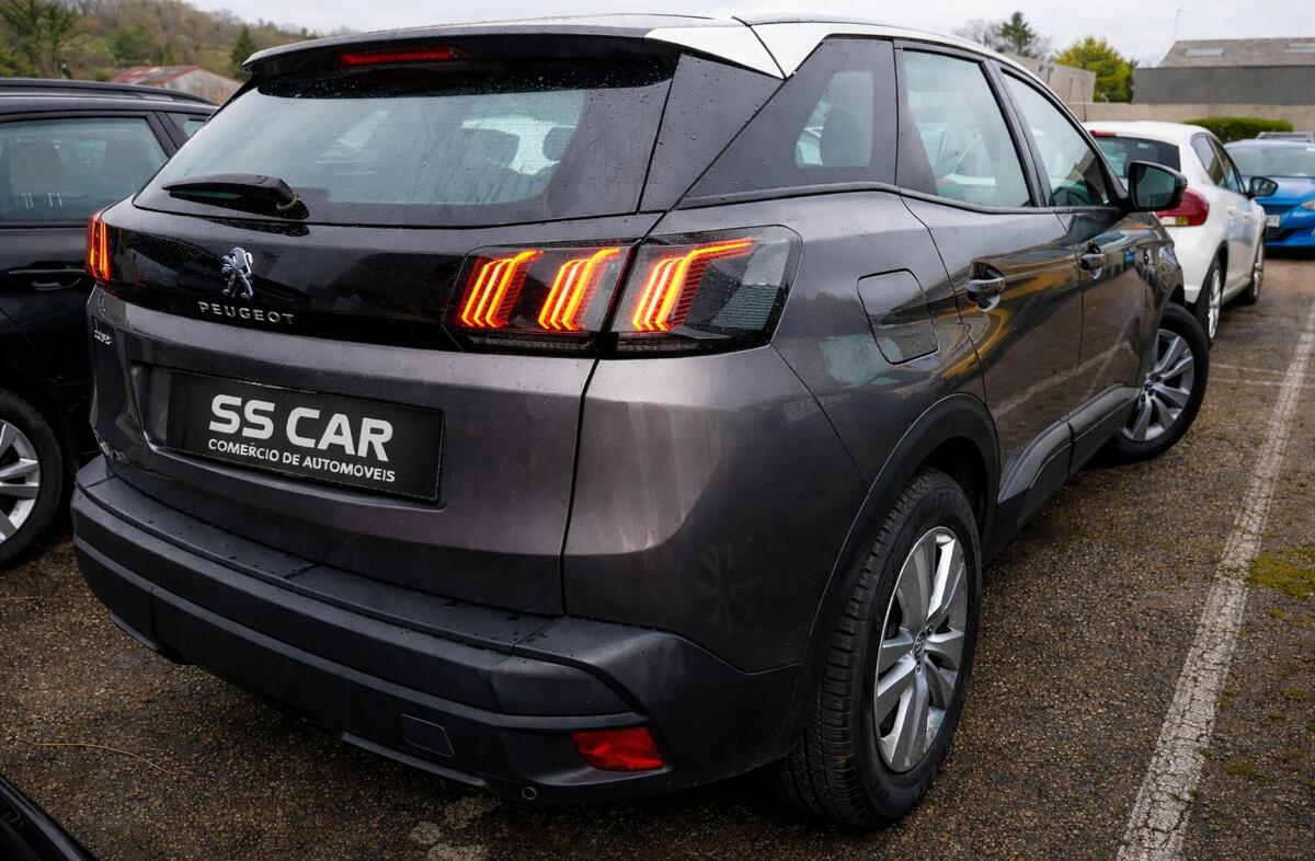 PEUGEOT 3008 1.2 PureTech Active