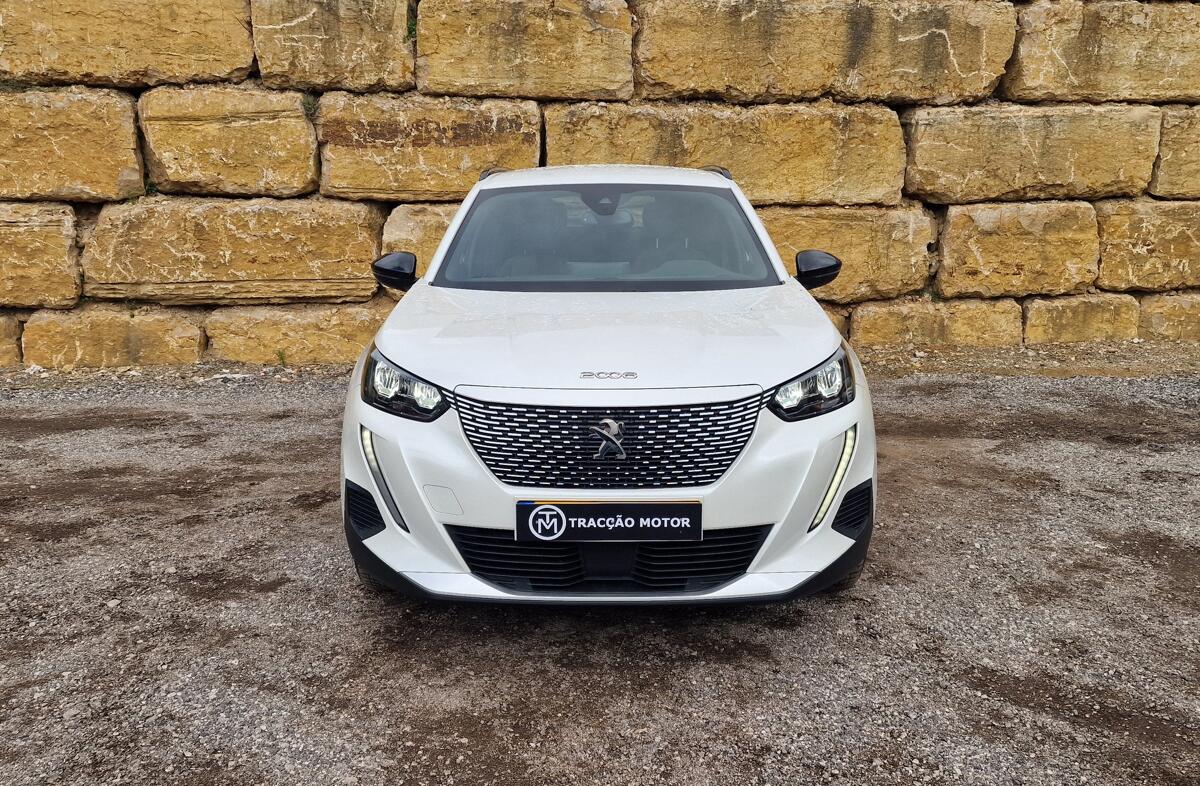 PEUGEOT 2008 e- 50 kWh GT