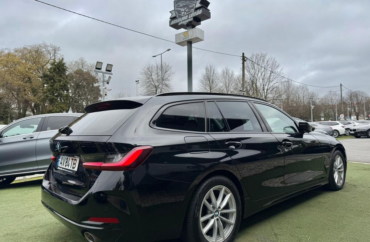 BMW Serie-3 318 d Auto