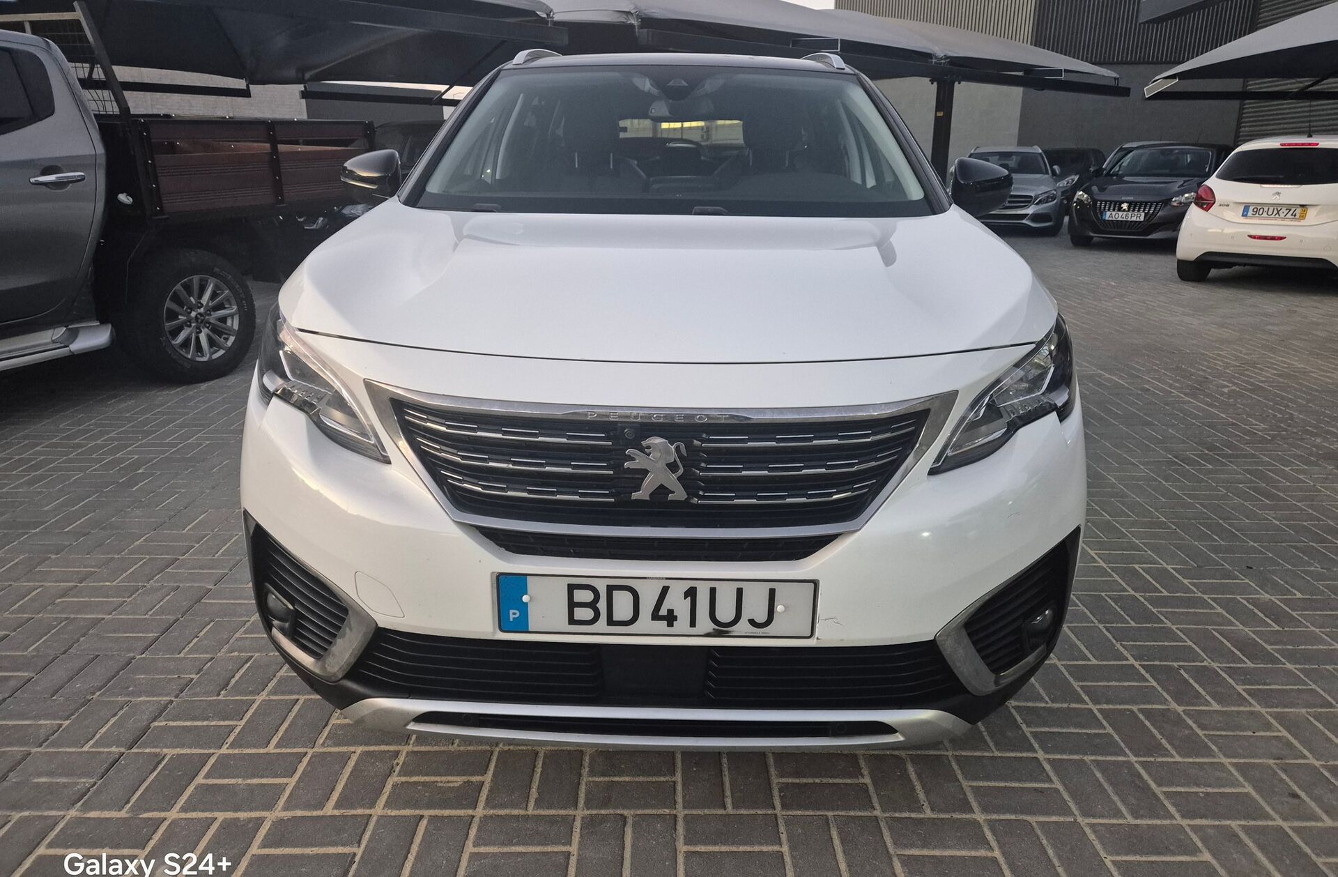 PEUGEOT 5008 1.2 PureTech Allure