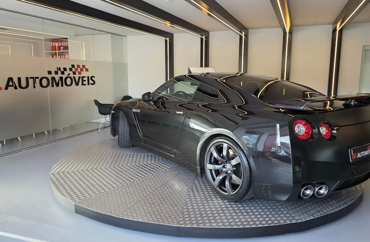 NISSAN GT-R 3.8 V6 Black Edition