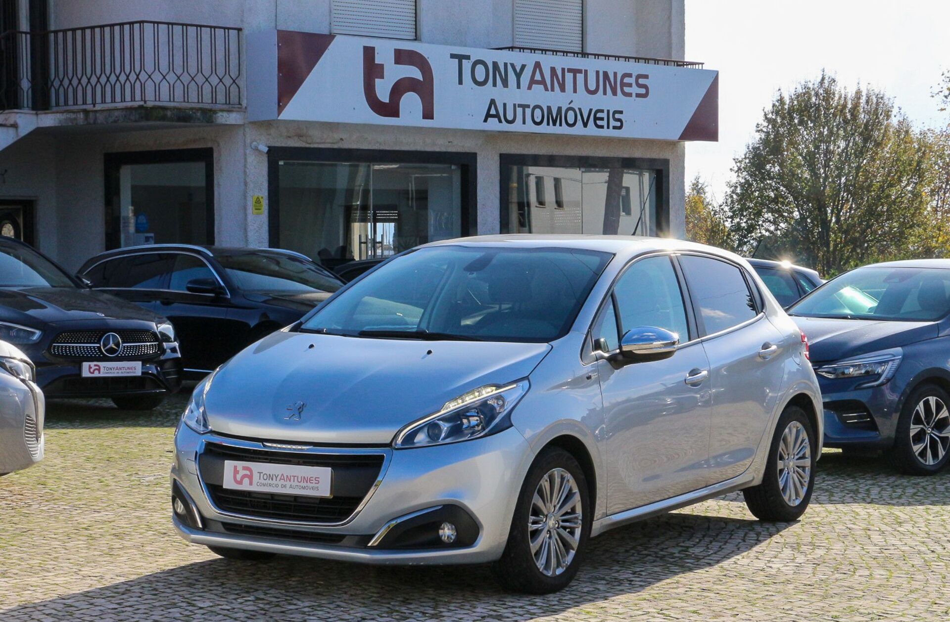 PEUGEOT 208 1.6 BlueHDi Style