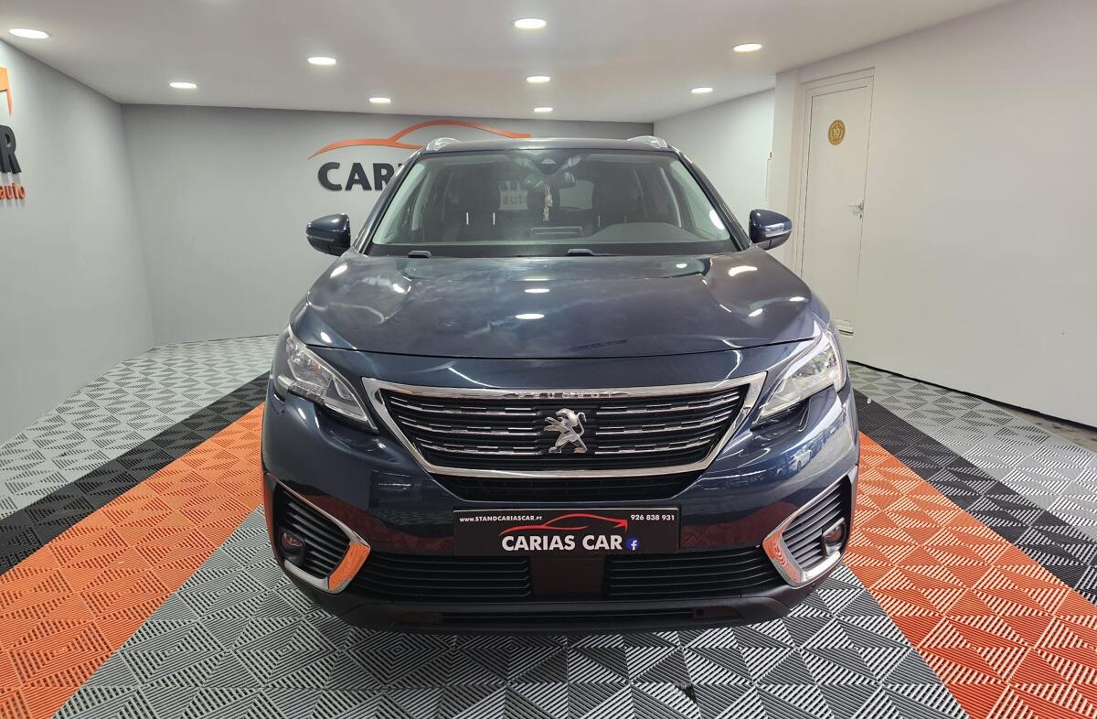 PEUGEOT 5008 1.6 BlueHDi Allure