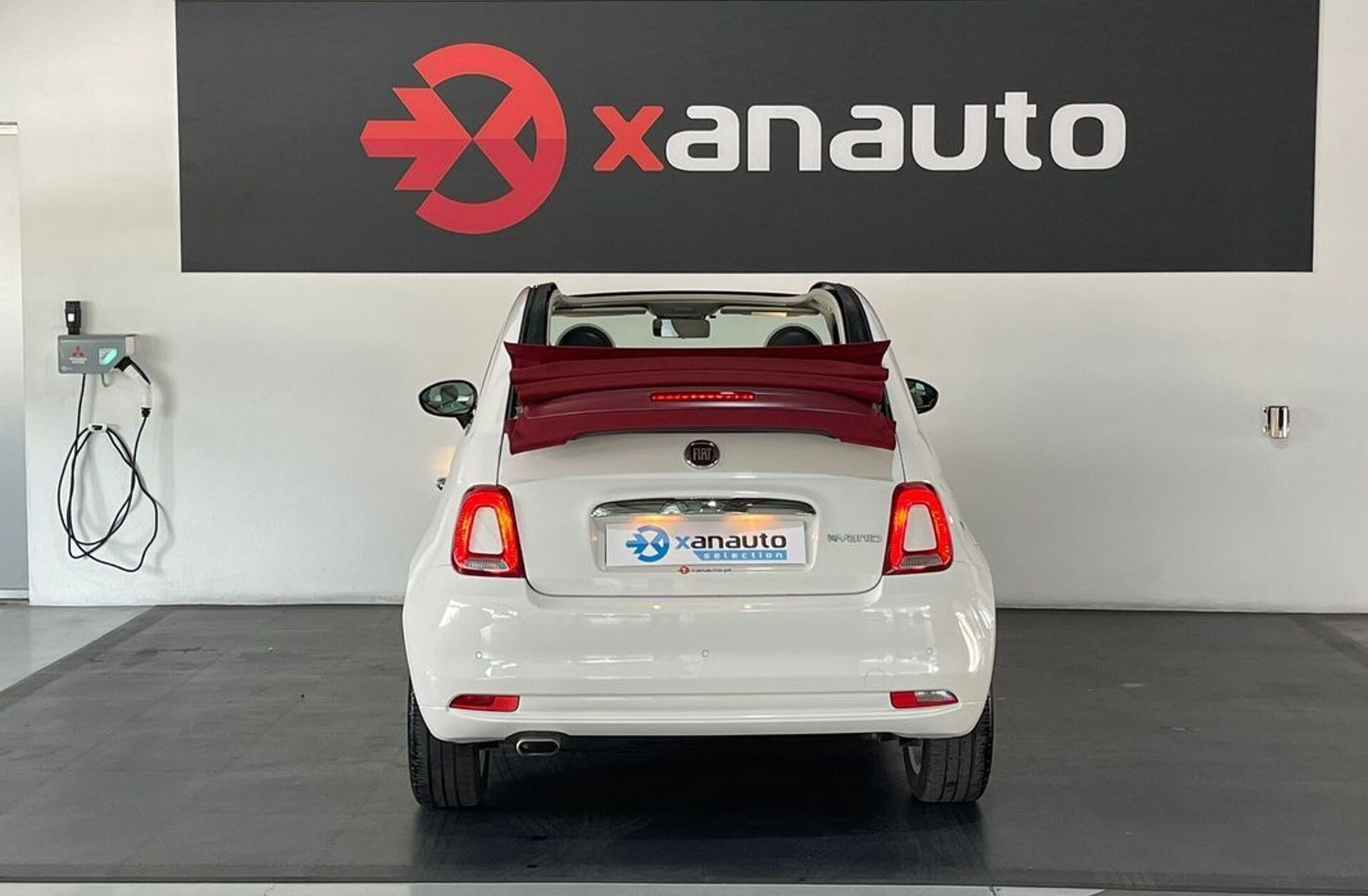 FIAT 500 C 1.0 Hybrid Lounge