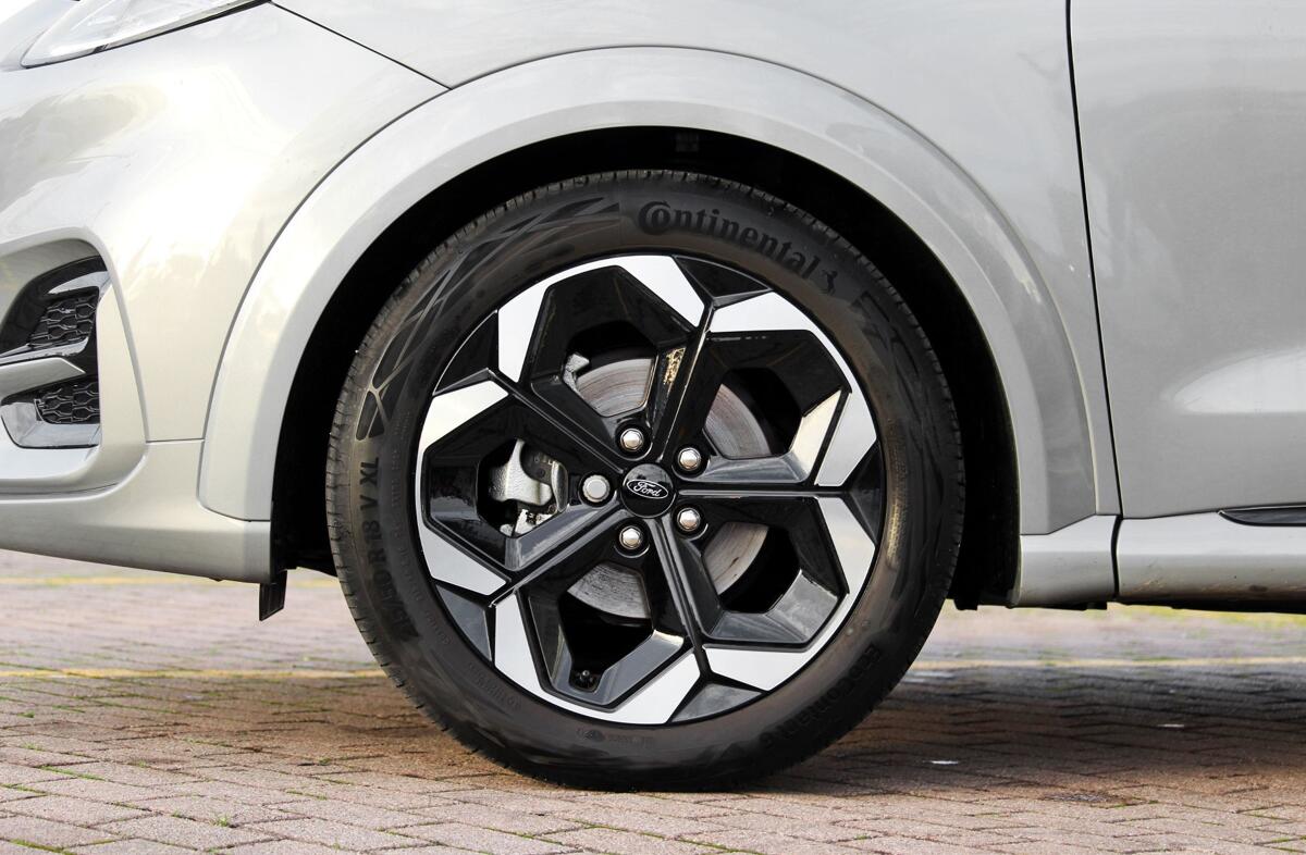 FORD Puma 1.0 EcoBoost mHEV ST-Line X