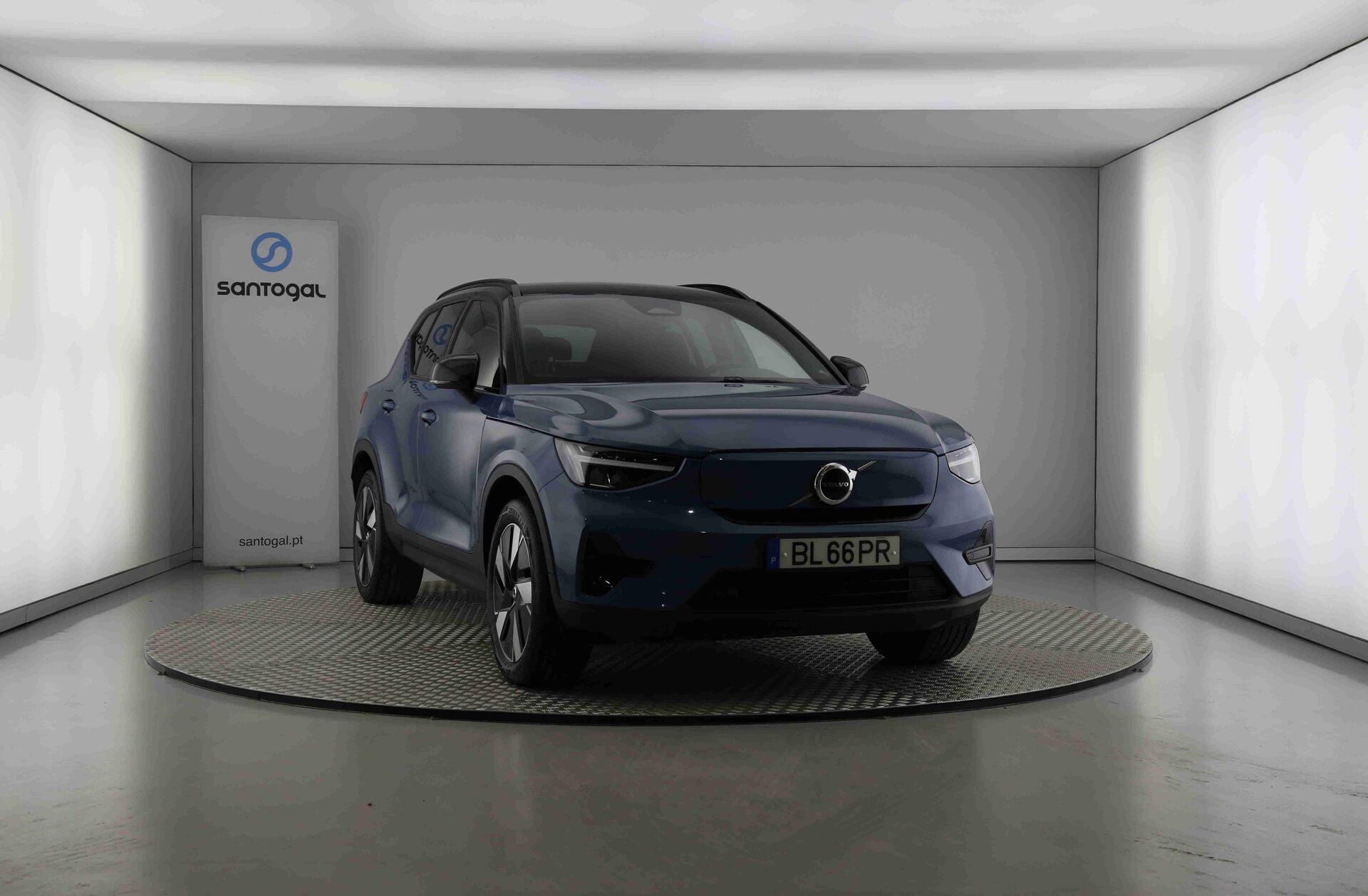 VOLVO EX40 Single Motor Extended Range Plus