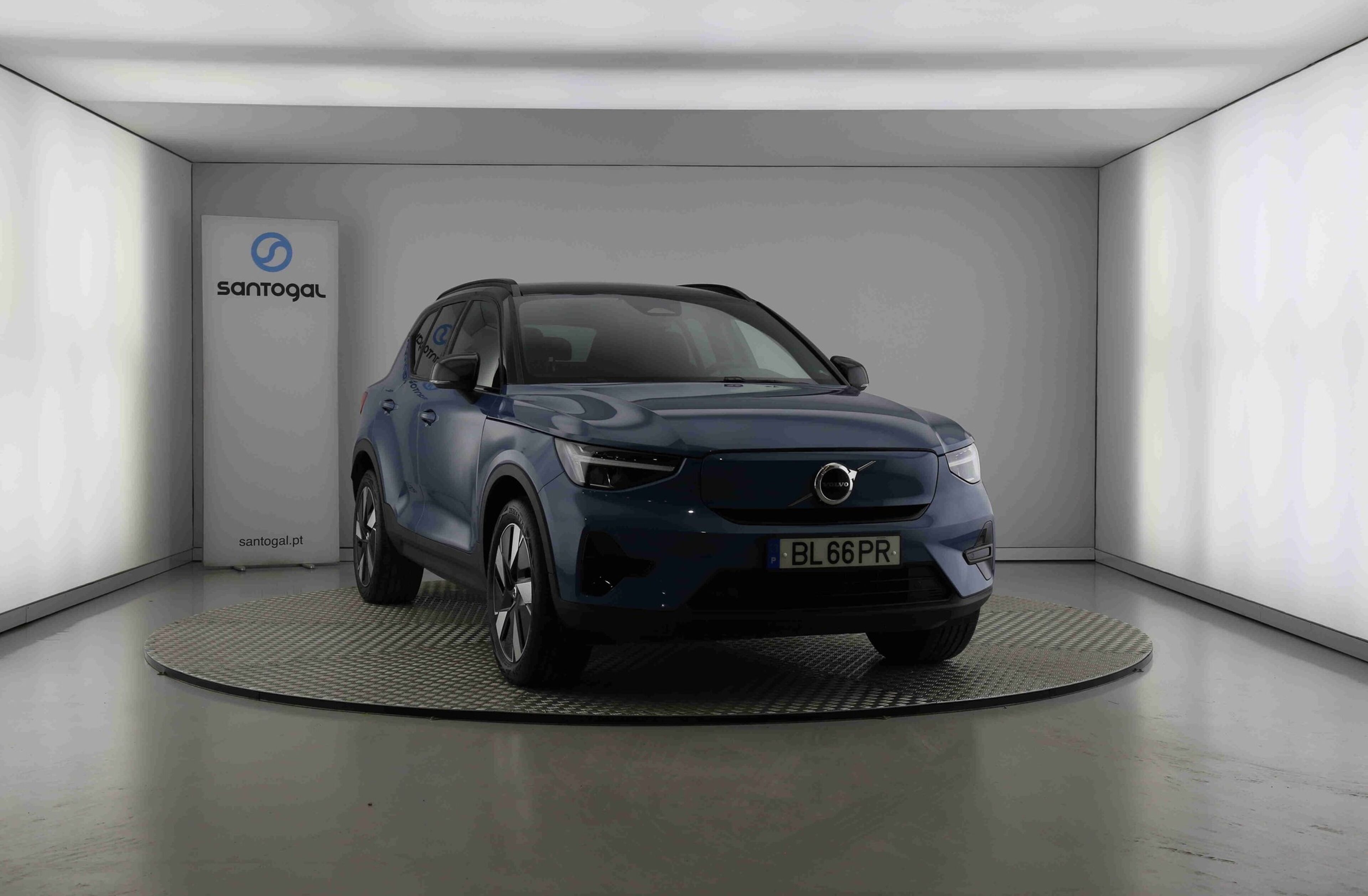VOLVO EX40 Single Motor Extended Range Plus