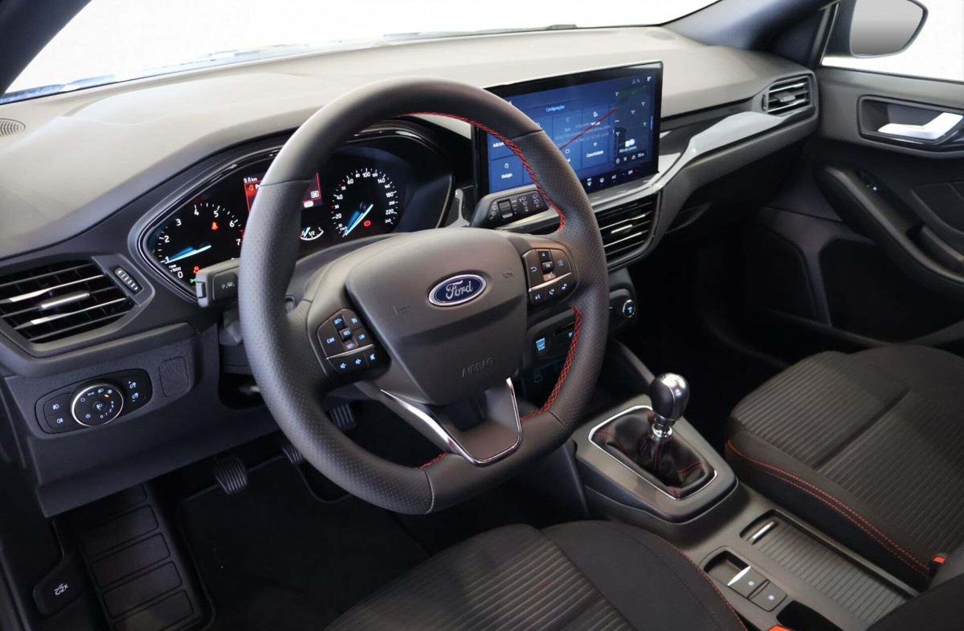 FORD Focus 1.0 EcoBoost MHEV ST-Line