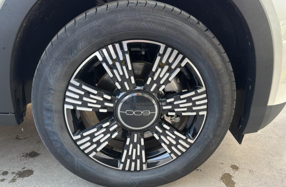 FIAT 600 1.2 Hybrid Icon