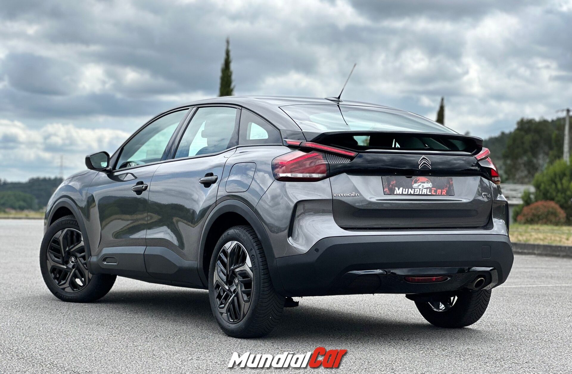 CITROEN C4 1.5 BlueHDi Shine Pack EAT8