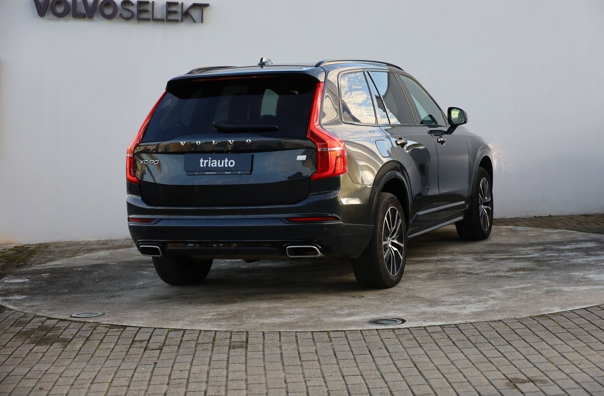 VOLVO XC90 2.0 T8 PHEV R-Design Expression AWD
