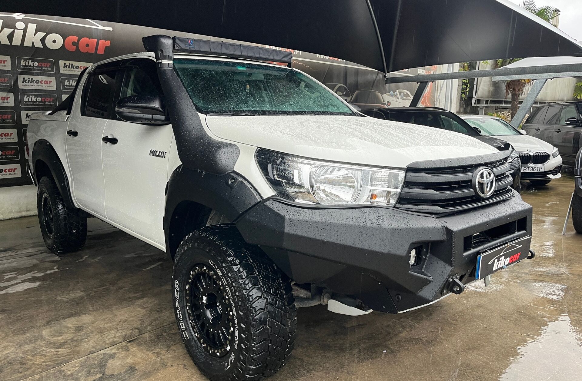 TOYOTA Hilux H.2.4 D-4D 4WD CD Tracker S CA