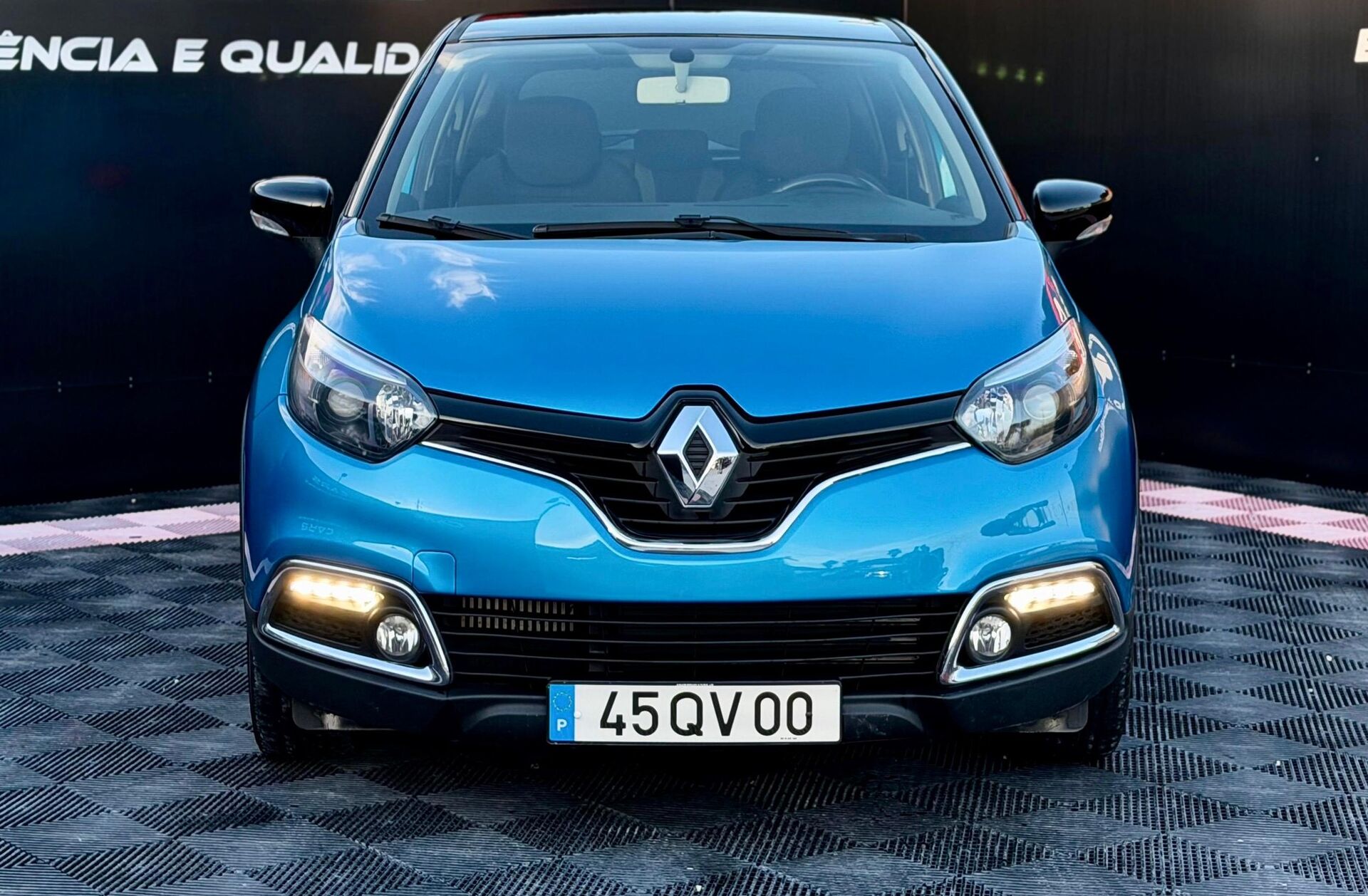 RENAULT Captur 0.9 TCE Exclusive