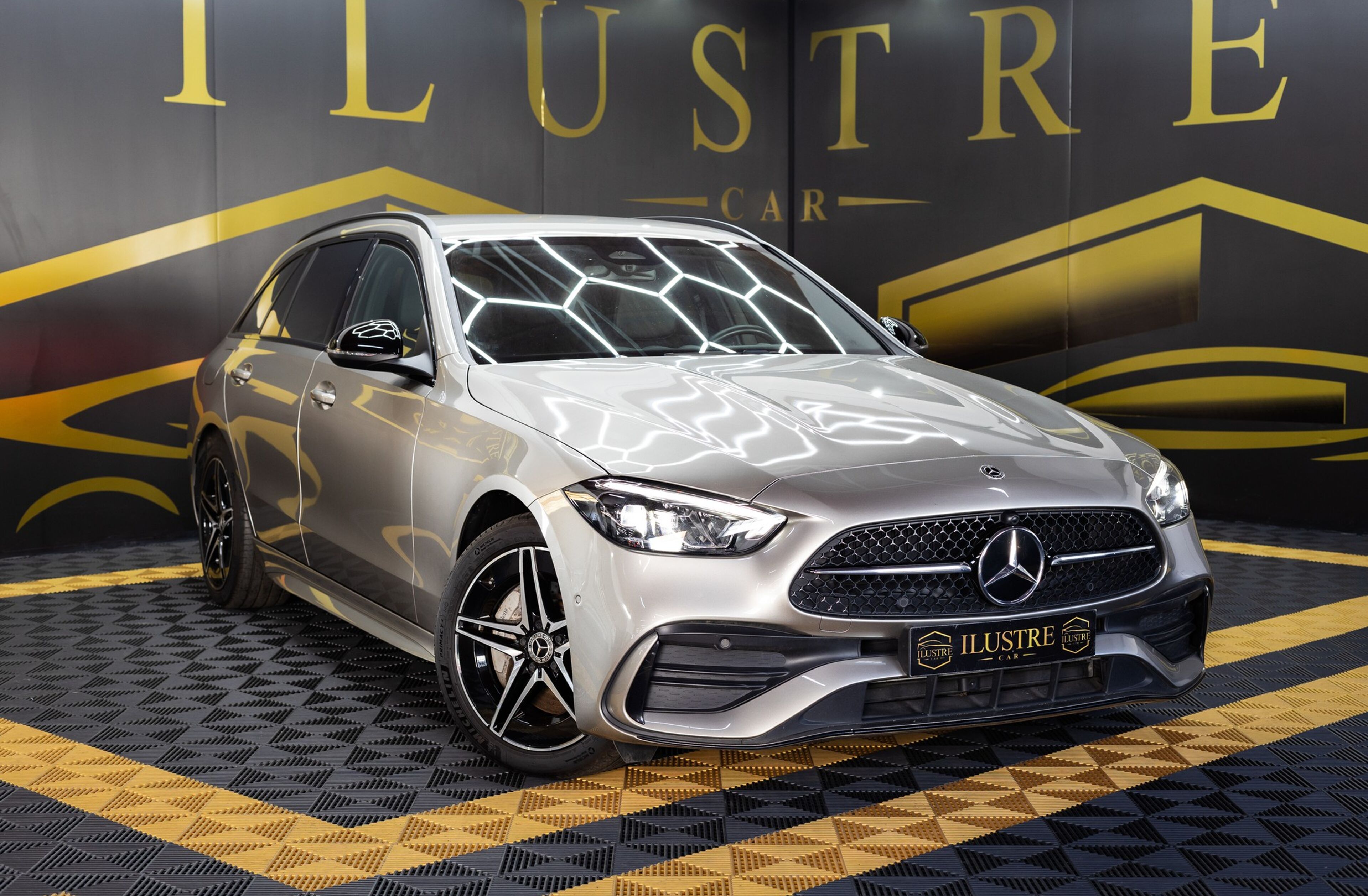 MERCEDES Classe C C 300 e T 9G-TRONIC AMG Line