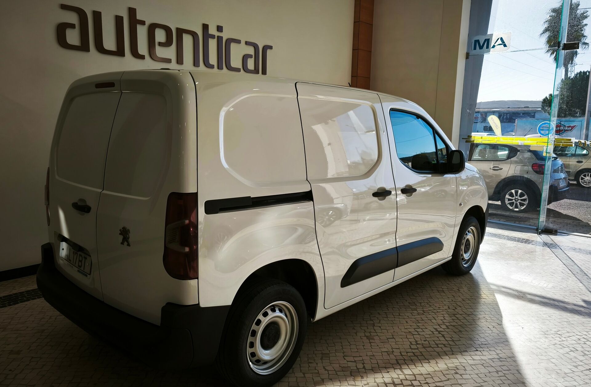 PEUGEOT Partner 1.5 BlueHDi Premium Standard