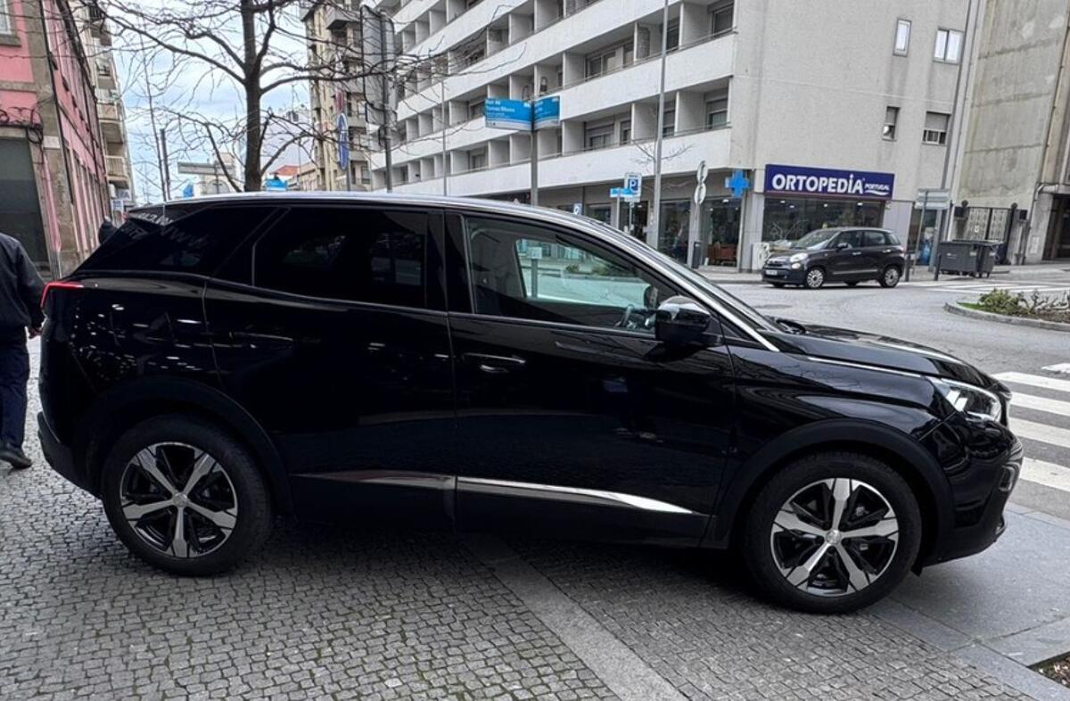 PEUGEOT 3008 1.6 BlueHDi Allure EAT6