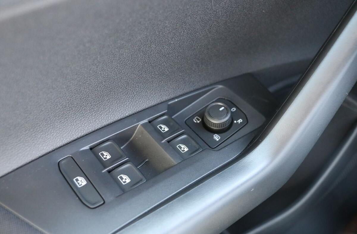 VOLKSWAGEN Taigo 1.0 TSI Urban DSG