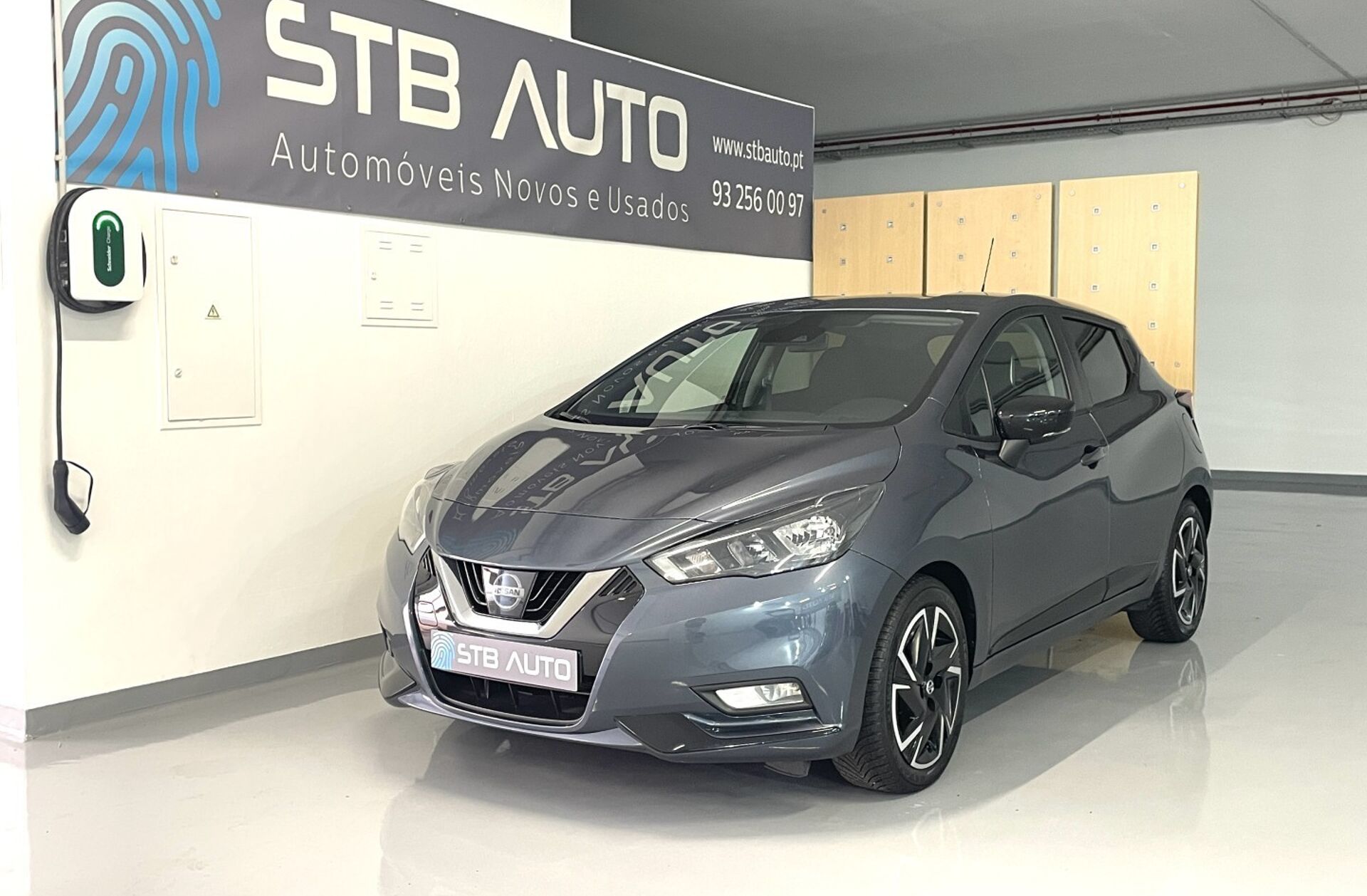 NISSAN Micra 1.0 IG-T N-Design Black P.Navi